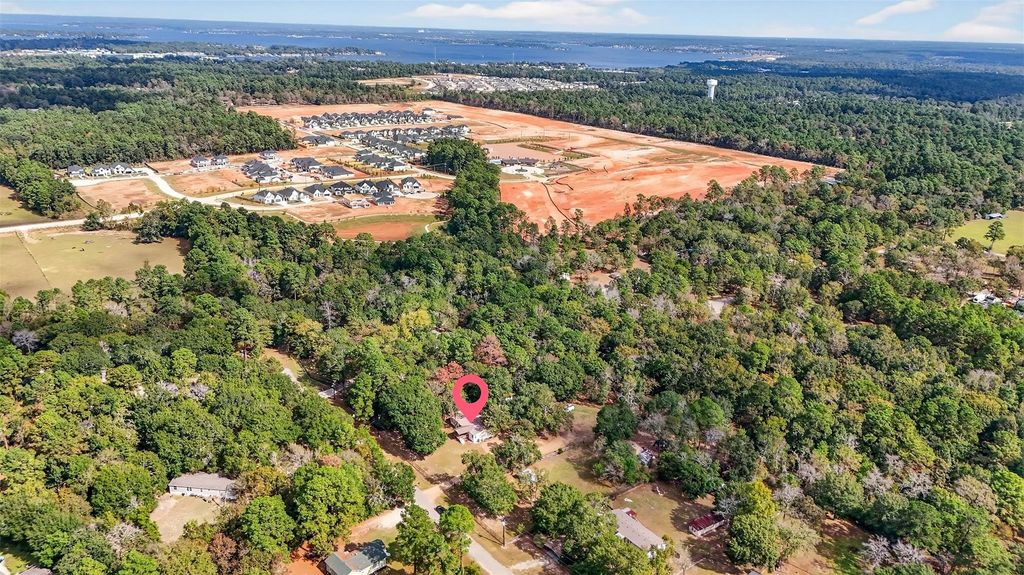 7365 Washington Avenue Avenue, Montgomery, TX 77316