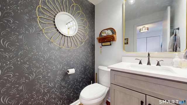 241 South Water Street 11, East Windsor, CT 06088