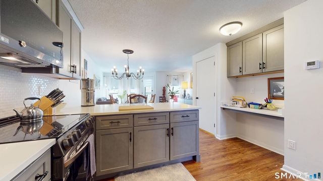 241 South Water Street 11, East Windsor, CT 06088