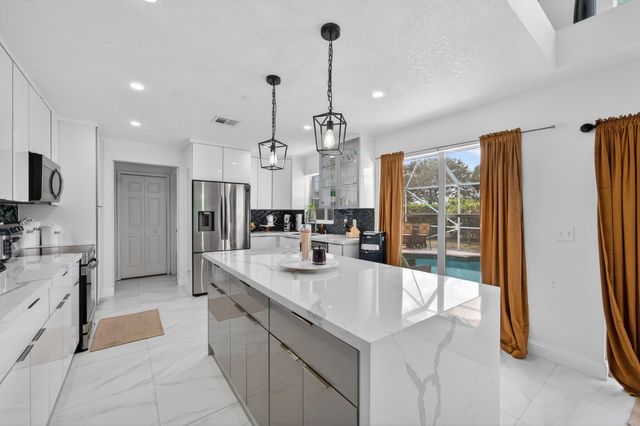 200 Trails End, West Palm Beach, FL 33413