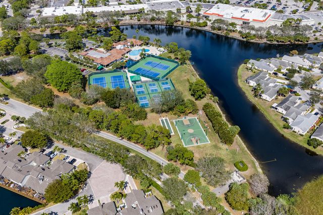 200 Trails End, West Palm Beach, FL 33413