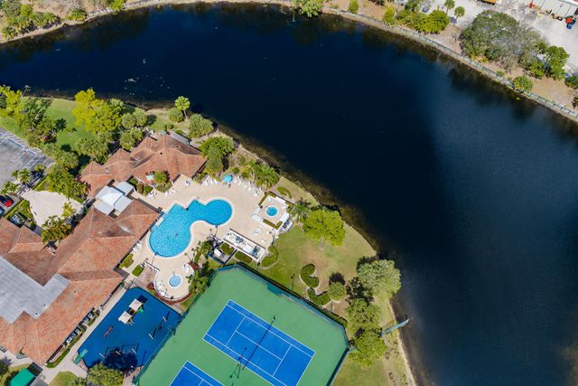 200 Trails End, West Palm Beach, FL 33413