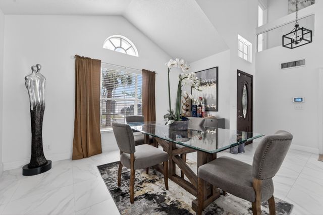 200 Trails End, West Palm Beach, FL 33413