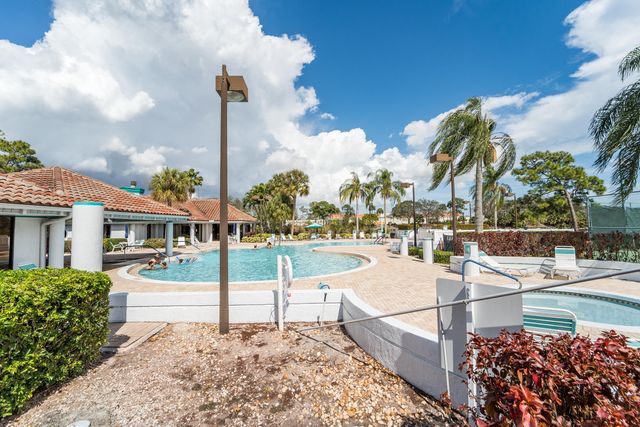 200 Trails End, West Palm Beach, FL 33413