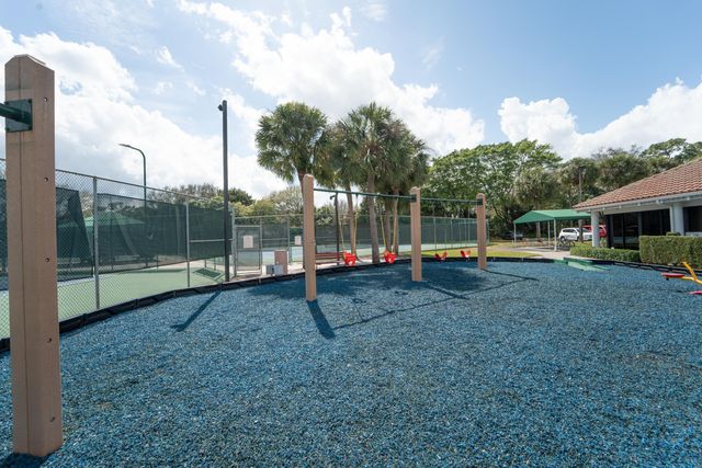 200 Trails End, West Palm Beach, FL 33413