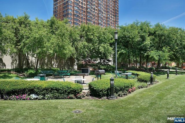 100 Old Palisade 3101, Fort Lee, NJ 07024