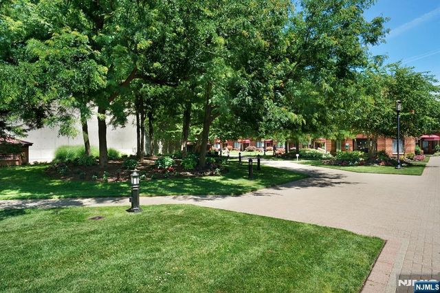 100 Old Palisade 3101, Fort Lee, NJ 07024
