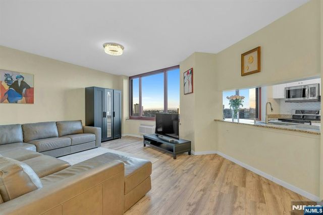 100 Old Palisade 3101, Fort Lee, NJ 07024