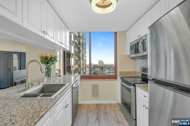 100 Old Palisade 3101, Fort Lee, NJ 07024