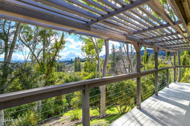2 Sparrowhawk Lane, Oak Park, CA 91377