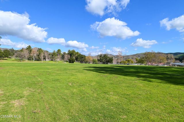 2 Sparrowhawk Lane, Oak Park, CA 91377