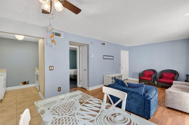 2521 CEDAR CYPRESS COURT 101, Tampa, FL 33618
