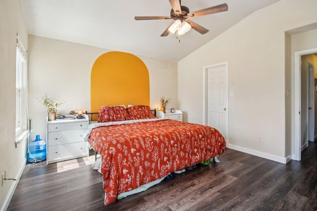 107 Hawea LN, Bastrop, TX 78602
