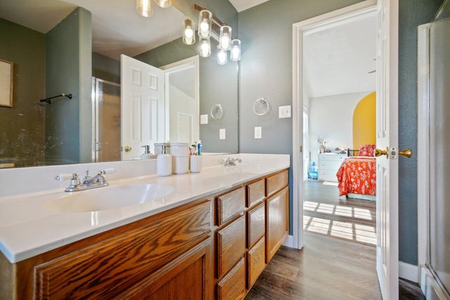 107 Hawea LN, Bastrop, TX 78602