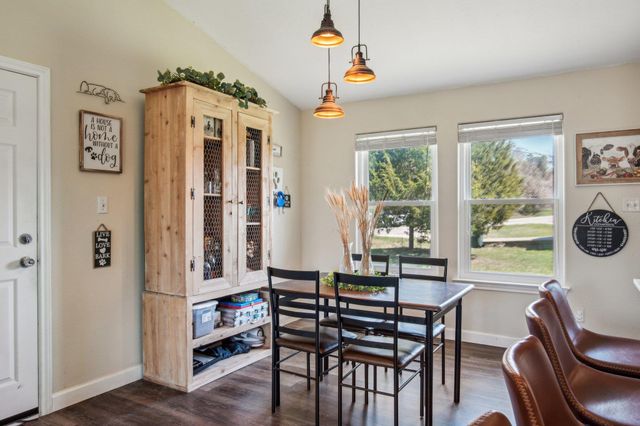 107 Hawea LN, Bastrop, TX 78602