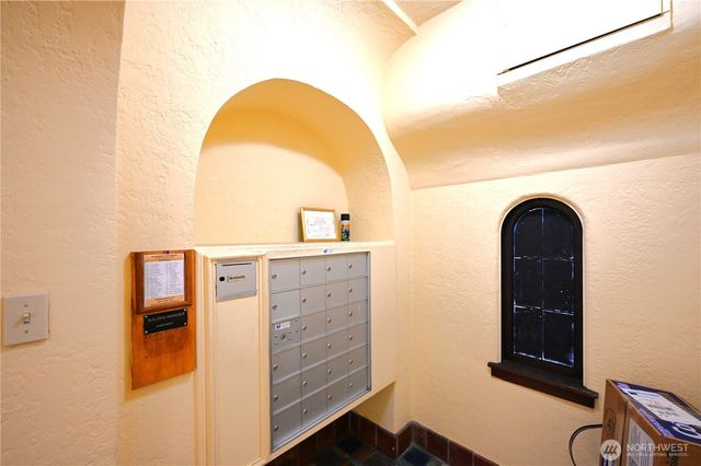 16 Valley Street, Seattle, WA 98109