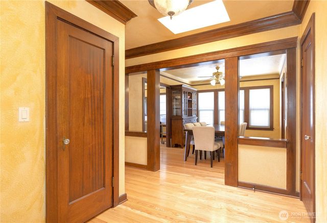 16 Valley Street, Seattle, WA 98109