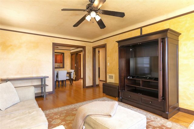 16 Valley Street, Seattle, WA 98109