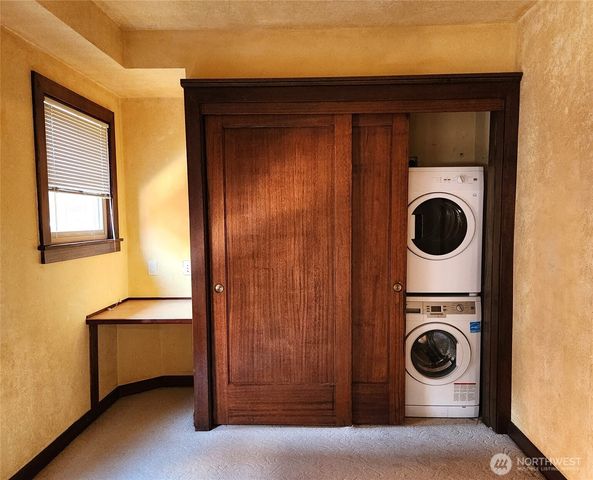 16 Valley Street, Seattle, WA 98109