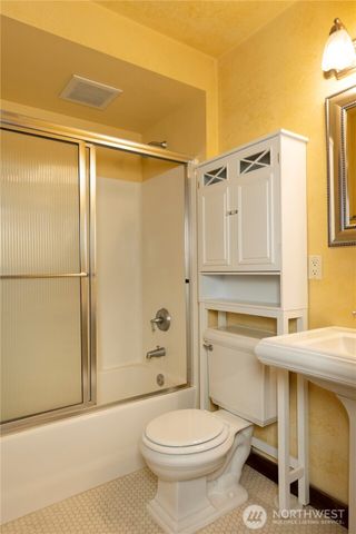 16 Valley Street, Seattle, WA 98109