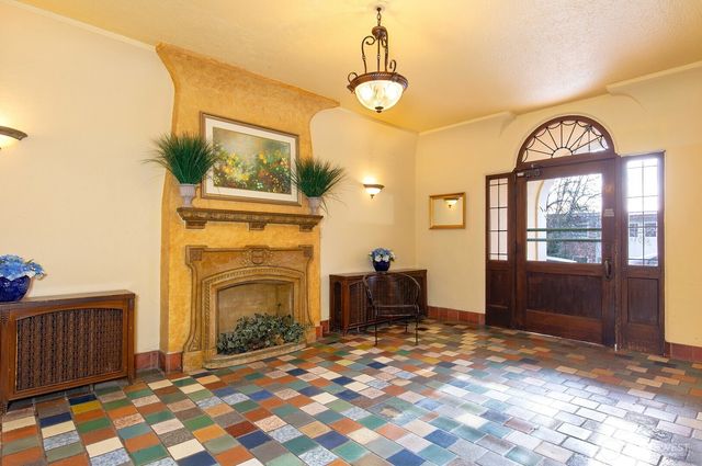 16 Valley Street, Seattle, WA 98109