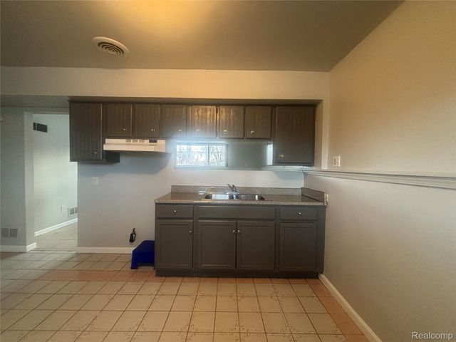 423 SHOTKA Street, Westland, MI 48186