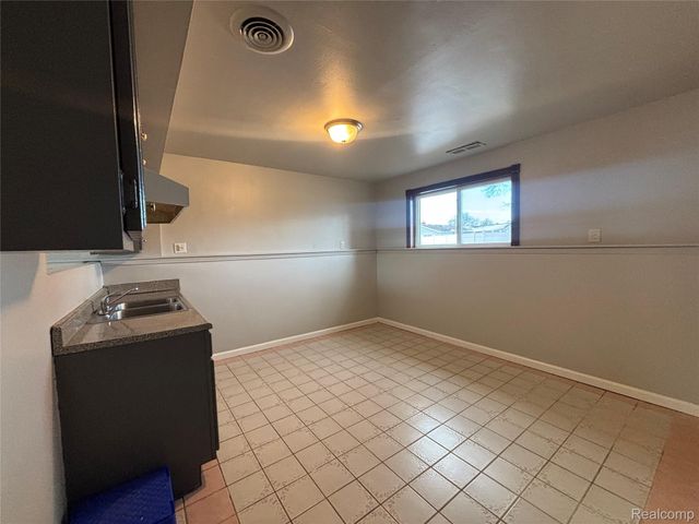 423 SHOTKA Street, Westland, MI 48186