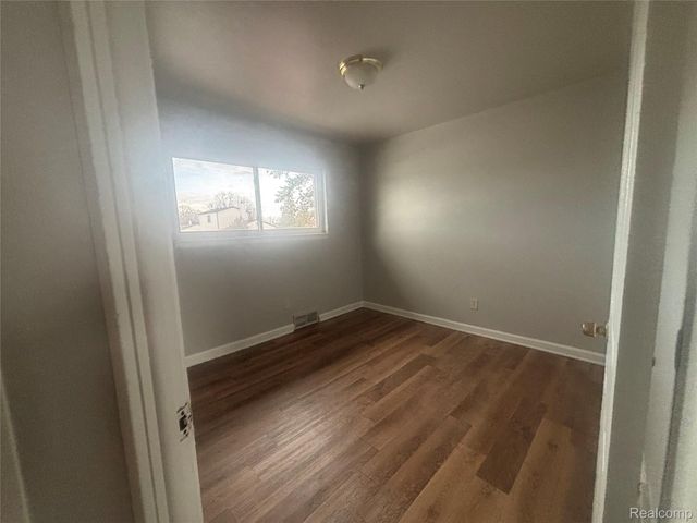 423 SHOTKA Street, Westland, MI 48186