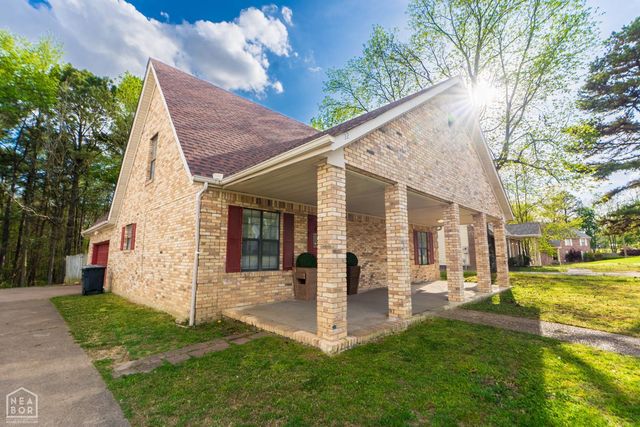 1205 Golf Course, Jonesboro, AR 72404