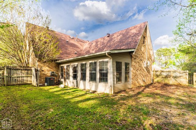 1205 Golf Course, Jonesboro, AR 72404