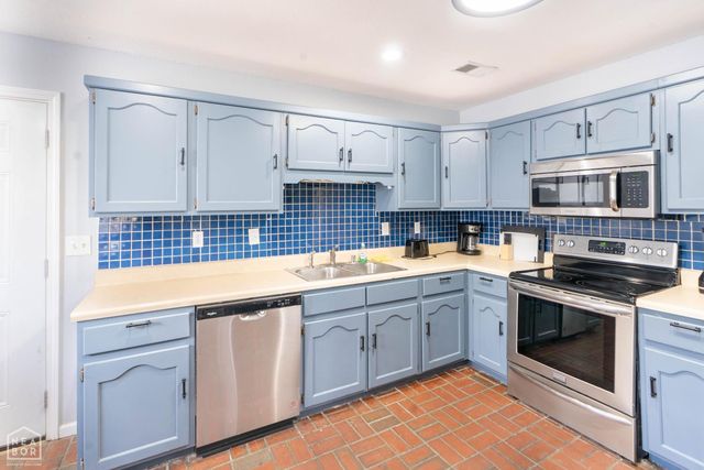 1205 Golf Course, Jonesboro, AR 72404