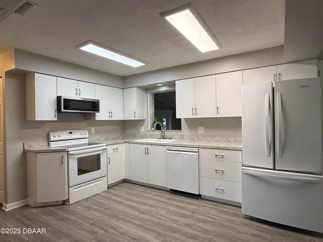 105 Wimbledon Court, Port Orange, FL 32127