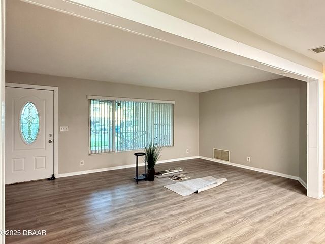 105 Wimbledon Court, Port Orange, FL 32127