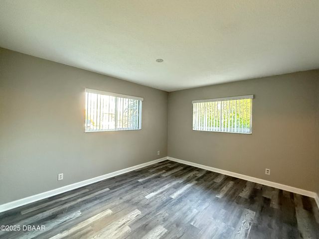 105 Wimbledon Court, Port Orange, FL 32127