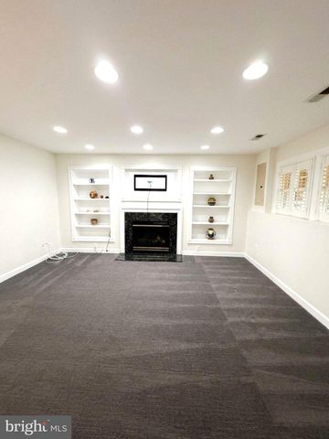 8050 MONTOUR HEIGHTS DR, Gainesville, VA 20155