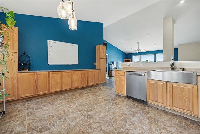 14627 Ivorystone Drive, Cedar Springs, MI 49319