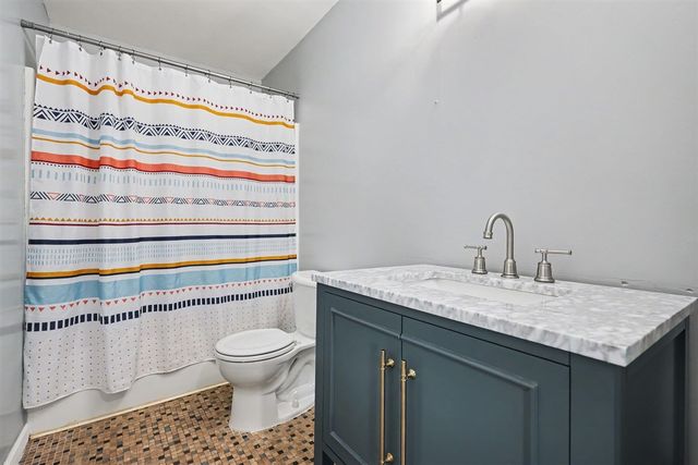 14627 Ivorystone Drive, Cedar Springs, MI 49319