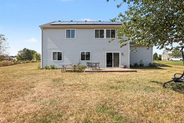 14627 Ivorystone Drive, Cedar Springs, MI 49319