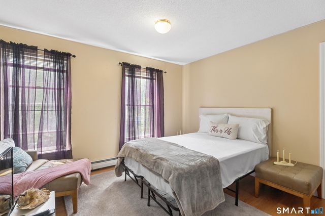 32 Fairfield Lane, Bloomfield, CT 06002