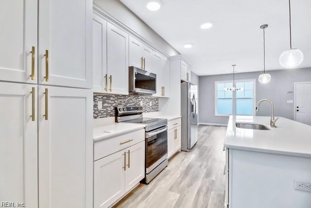 8210 Tidewater DR, Norfolk, VA 23505