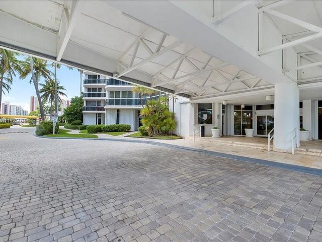 16711 Collins Ave 1604, Sunny Isles Beach, FL 33160