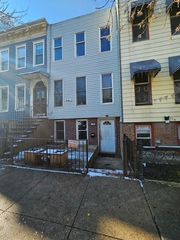 116 Hall Street # 116, New York City, NY 11205