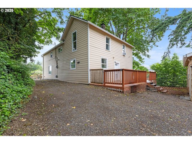 272 MILITARY Rd, Kalama, WA 98625