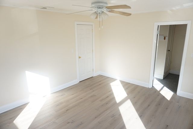 76 4th Avenue 2nd FL, Lowell, MA 01854