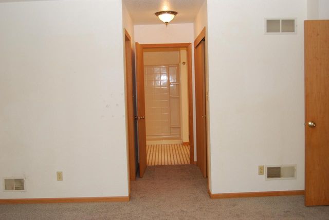 7210 Badger LANE, Allenton, WI 53002