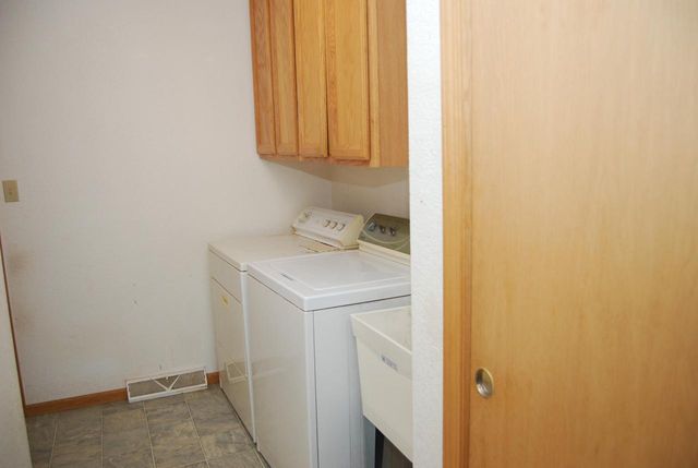 7210 Badger LANE, Allenton, WI 53002