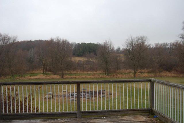 7210 Badger LANE, Allenton, WI 53002