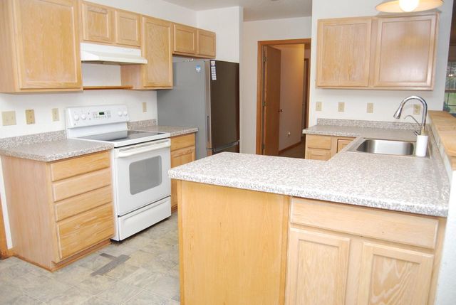 7210 Badger LANE, Allenton, WI 53002