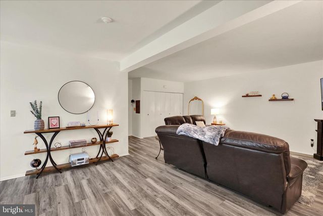 8-A FAIRWAY RD, Reading, PA 19607