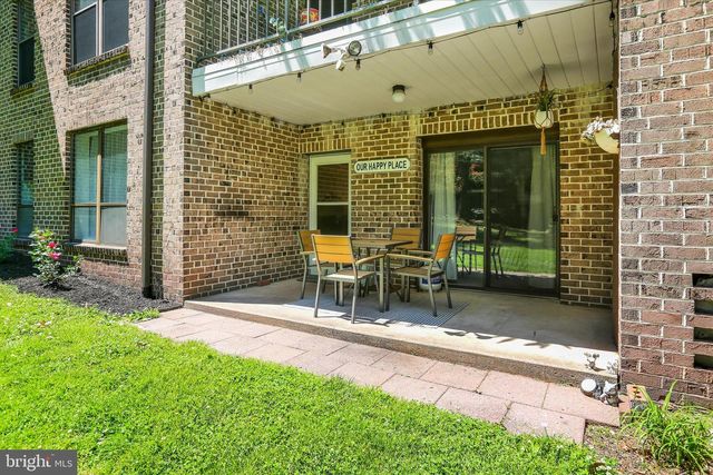 8-A FAIRWAY RD, Reading, PA 19607